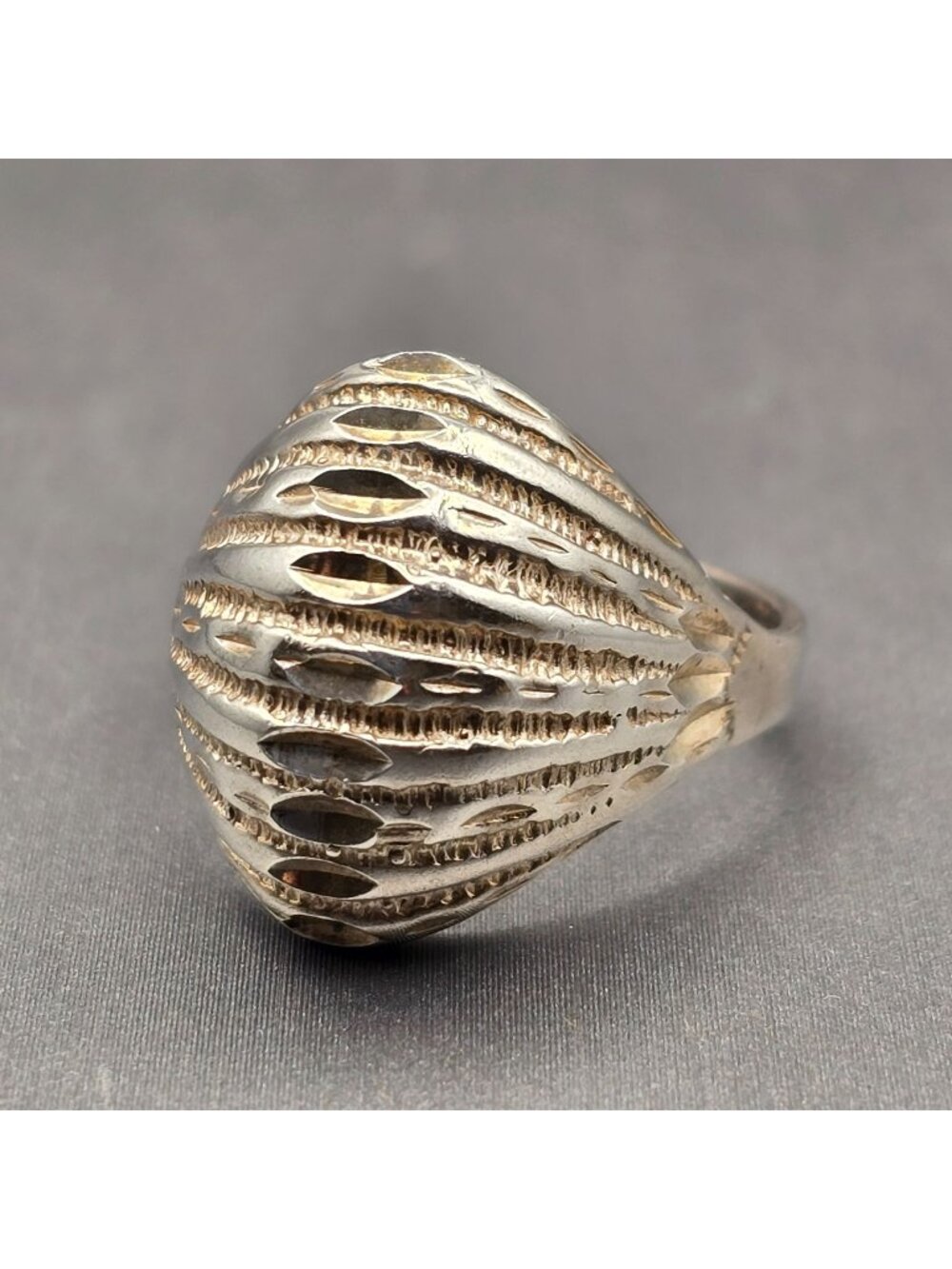 Sterling Silver Ribbed Dome Ring Size 7 Diamond Cut Architectural Band